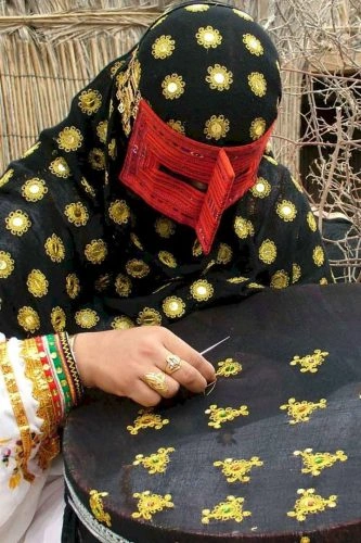کاربرد خوس دوزی از هنر های دستی بندرعباس