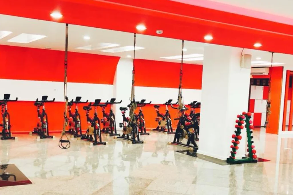 باشگاه ورزشی نسترن بندرعباس از بهترین باشگاه ورزشی کودکان و بانوان بندرعباس