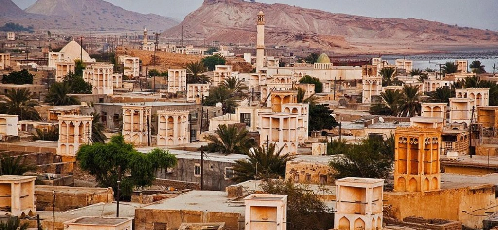 روستای لافت به عنوان نخستین سکونتگاه انسانی در جزیره قشم شناخته میشود.