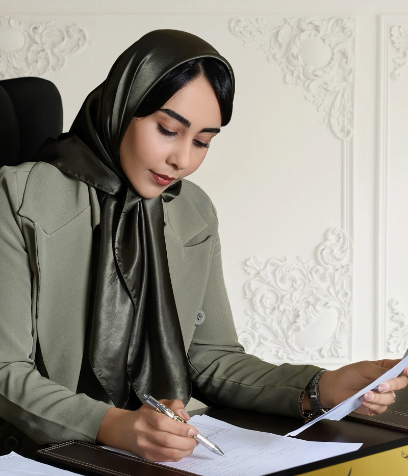 مرضیه اورک پور از بهترین وکلای بندرعباس