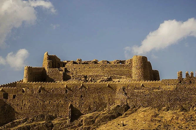قلعه جنی کیش از اسرارآمیز ترین جاهای دیدنی جزیره کیش